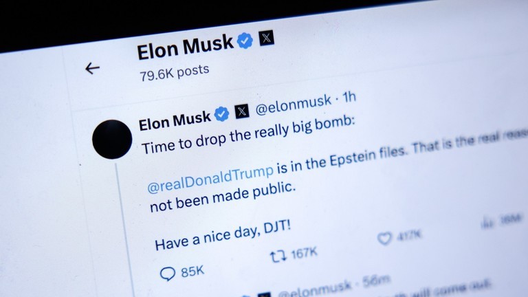 Một bài đăng hiện đã bị xóa trên tài khoản X của Elon Musk cáo buộc Tổng thống Donald Trump đồng lõa với Jeffrey Epstein. Ảnh: Getty.