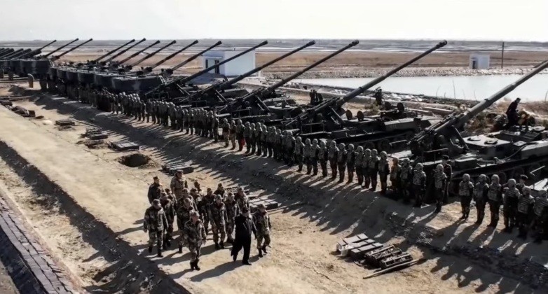 Pháo tầm xa siêu nặng của Triều Tiên giúp Nga khuấy đảo chiến trường Ukraine 2.jpeg