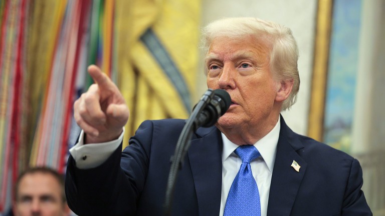 Tổng thống Mỹ Donald Trump đưa ra lời cảnh báo với Iran. Ảnh: Getty.