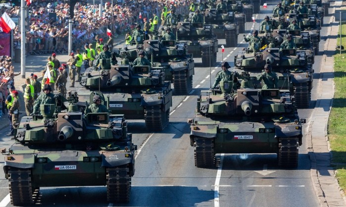 Ba Lan muốn đánh phủ đầu Nga Tướng cấp cao đề xuất chiến lược phòng thủ chủ động, tấn công tầm xa 1.jpg