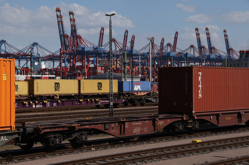 EU sẵn sàng tung át chủ bài nếu ông Trump thực hiện đòn thuế 30%.png