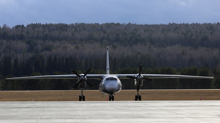 Máy bay chở khách Antonov An-24 tại Krasnoyarsk, Nga ngày 17/10/2019. Ảnh: Sputnik.
