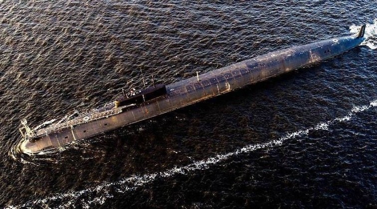 Tàu ngầm chạy bằng năng lượng hạt nhân lớp Borei được trang bị tên lửa đạn đạo. Ảnh: MW.