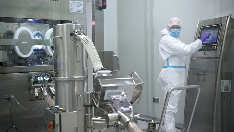 Giám đốc trung tâm Gamaleya nói rằng điều trị ung thư cá nhân hóa sẽ bắt đầu trong vài tháng tới. Ảnh: Sputnik.