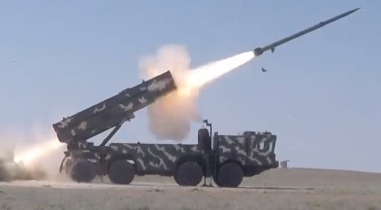 Hệ thống pháo phản lực Polonez của Belarus. Ảnh: MW.