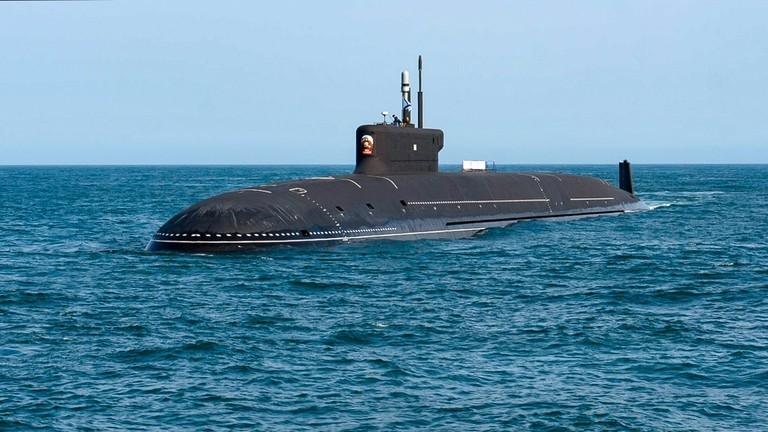 Tàu ngầm hạt nhân Knyaz Pozharsky của Nga ngoài khơi vùng Murmansk, ngày 1/8. Ảnh: Sputnik.