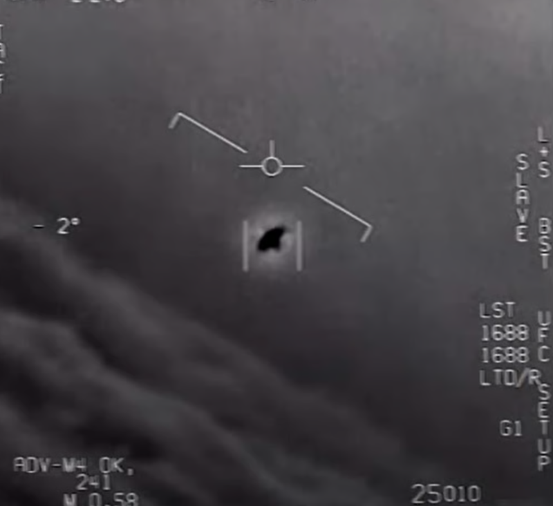 Giống UFO Gimbal Trung Quốc ra mắt drone hình thoi tương tự vật thể bay bí ẩn 2.png