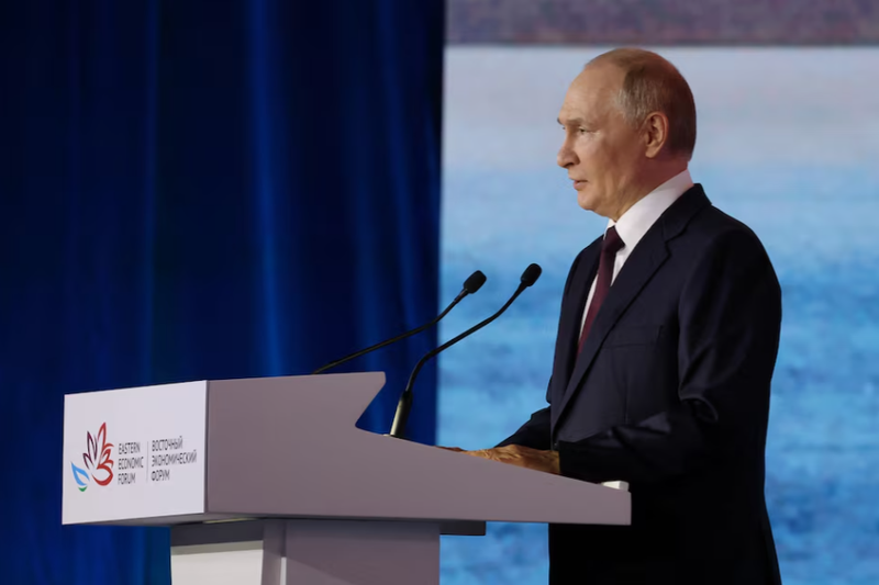 Tổng thống Nga Vladimir Putin phát biểu tại phiên họp toàn thể của Diễn đàn Kinh tế Phương Đông tại Vladivostok, Nga ngày 5/9. Ảnh: Reuters.