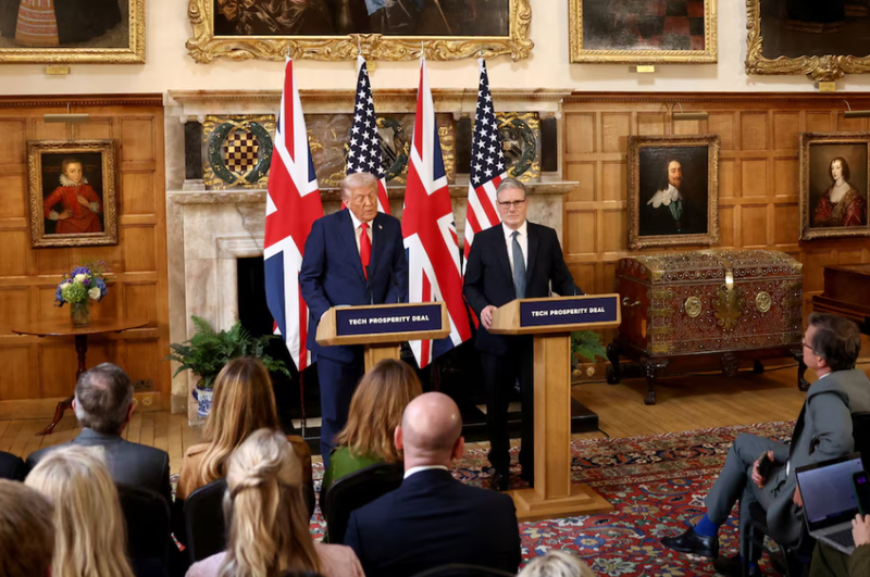 Tổng thống Mỹ Donald Trump và Thủ tướng Anh Keir Starmer tổ chức họp báo sau cuộc gặp tại Chequers, gần Aylesbury, Anh ngày 18/9. Ảnh: Reuters.