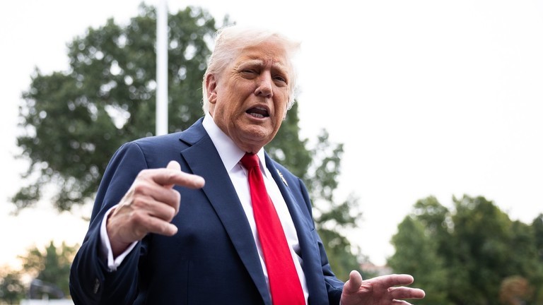 Tổng thống Mỹ Donald Trump tại Bãi cỏ phía Nam của Nhà Trắng ở Washington, Mỹ ngày 30/9. Ảnh: Getty.