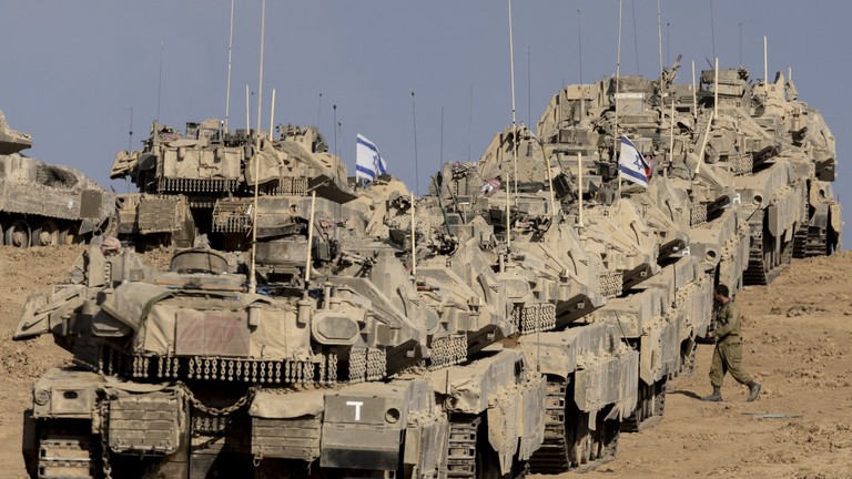 Xe tăng Israel gần biên giới với dải Gaza vào ngày 17/9. Ảnh: Getty.