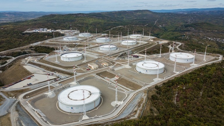 Một cơ sở lưu trữ dầu ở Vùng Krasnodar, Nga được Liên đoàn đường ống Caspian sử dụng, ngày 19/9/2019. Ảnh: Sputnik.