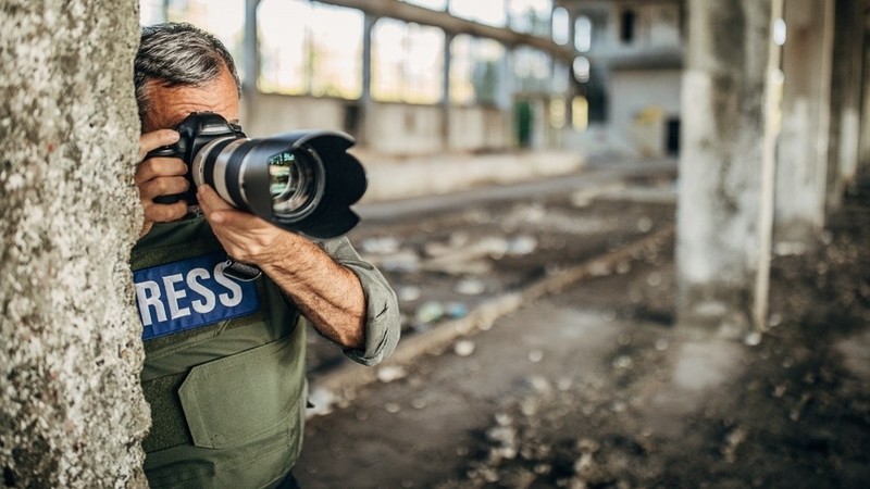 Tổng thống Putin trước đó cho biết Nga sẵn sàng cho phép các nhà báo Ukraine và quốc tế đến khu vực tiền tuyến để “tận mắt chứng kiến” việc quân đội Ukraine bị bao vây. Ảnh: Getty.