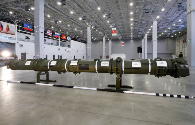 Một bộ phận của hệ thống tên lửa hành trình SSC-8/9M729 được trưng bày trong buổi họp báo do Bộ Quốc phòng và Bộ Ngoại giao Nga tổ chức gần Moscow, Nga ngày 23/1/2019. Ảnh: Reuters.