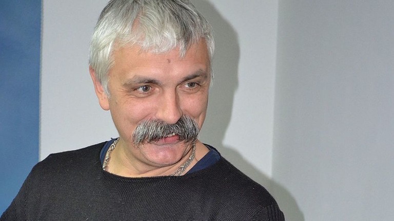 Một nhà dân tộc chủ nghĩa Dmitry Korchinsky của Ukraine tuyên bố Kiev phải xây dựng một đạo quân “mà không ai có thể chống lại”. Ảnh: RT.