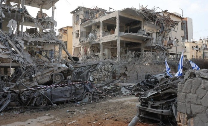 Iran tuyên bố sẵn sàng trút 2.000 quả tên lửa cùng lúc nếu Mỹ và Israel tấn công lần nữa 3.jfif