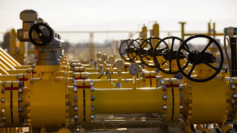 Kế hoạch này được cảnh báo là có thể đẩy giá năng lượng lên cao. Ảnh: Getty.