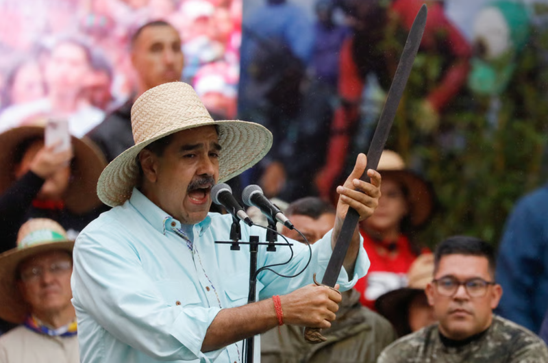 Mỹ tung đòn hiểm Tàu dầu Venezuela bị bắt giữa biển, hàng loạt tàu khác sắp chung số phận 2.png