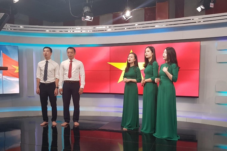 Các cán bộ ngành TT&TT góp mặt trong MV 