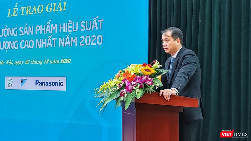 Ông Phương Hoàng Kim - Vụ trưởng Vụ Tiết kiệm năng lượng và Phát triển bền vững, Bộ Công Thương. Ông Phương Hoàng Kim - Vụ trưởng Vụ Tiết kiệm năng lượng và Phát triển bền vững, Bộ Công Thương.