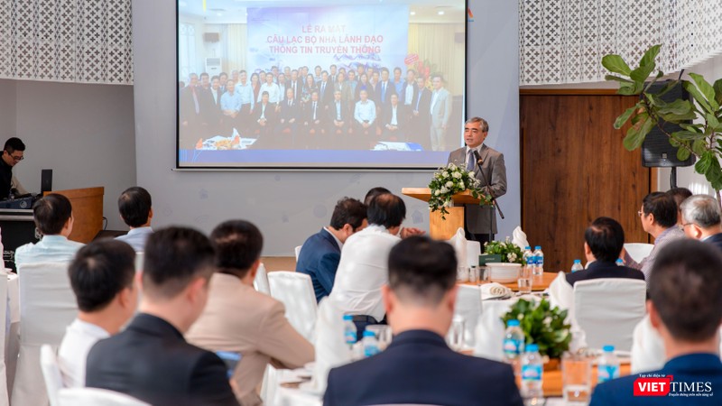 Ông Nguyễn Minh Hồng - Chủ tịch Hội Truyền thông số Việt Nam - phát biểu tại sự kiện.