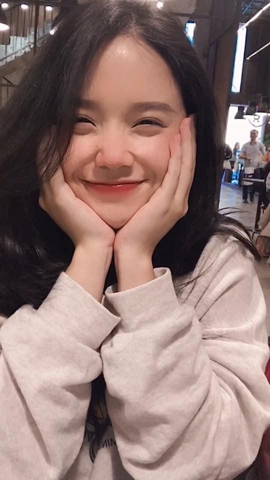 Kim Sa sở hữu vẻ ngoài trẻ trung, ngọt ngào, có nét giống ca sĩ Phương Ly. Ảnh: FB nhân vật.