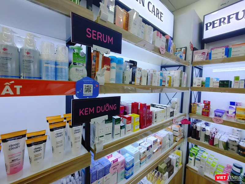 Các sản phẩm skincare chiếm ưu thế trong mùa dịch. Các sản phẩm skincare chiếm ưu thế trong mùa dịch.