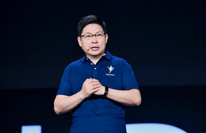 Ông Richard Yu - Giám đốc điều hành Huawei - phát biểu tại sự kiện.