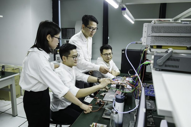 Việc tổ chức Ngày KH&CN Việt Nam nhằm biểu dương và tôn vinh những nhà khoa học, đội ngũ cán bộ KH&CN. Ảnh: Báo Công thương. Việc tổ chức Ngày KH&CN Việt Nam nhằm biểu dương và tôn vinh những nhà khoa học, đội ngũ cán bộ KH&CN. Ảnh: Báo Công thương.