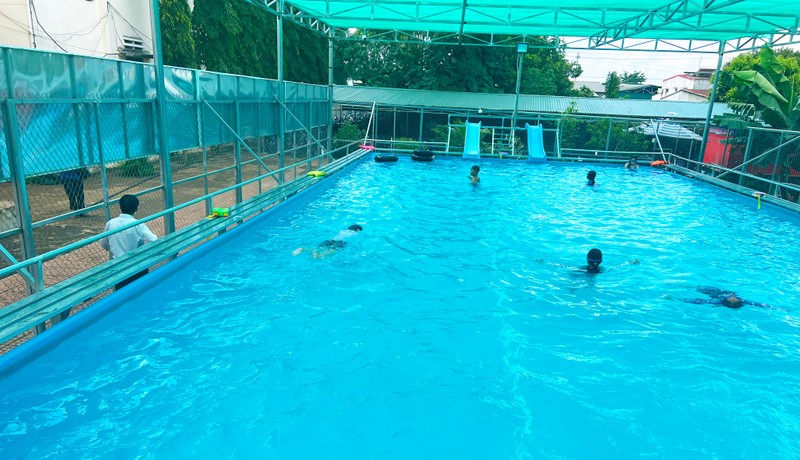 Vẫn rất ít trường học có bể bơi đạt chuẩn do ngân sách đầu tư như trường THCS Trần Quang Diệu Vẫn rất ít trường học có bể bơi đạt chuẩn do ngân sách đầu tư như trường THCS Trần Quang Diệu