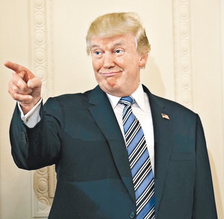 Ông Donald Trump tuyên bố tiếp tục áp đặt thêm 10% thuế nhập khẩu với 200 tỷ hàng hóa Trung Quốc