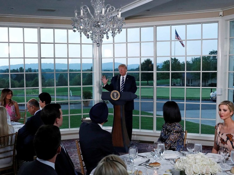 Ông Donald Trump phát biểu tại bữa tiệc tối 7/8. Ông Donald Trump phát biểu tại bữa tiệc tối 7/8.