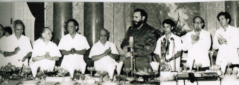 Fidel: “Thực sự người Cuba chúng tôi đã cảm thấy mình chính là dân tộc hạnh phúc nhất trên trái đất” khi được tin Việt Nam toàn thắng" (Ảnh TTXVN) Fidel: “Thực sự người Cuba chúng tôi đã cảm thấy mình chính là dân tộc hạnh phúc nhất trên trái đất” khi được tin Việt Nam toàn thắng" (Ảnh TTXVN)