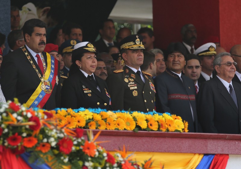 Quân đội vẫn thề trung thành với tổng thống Nicolás Maduro