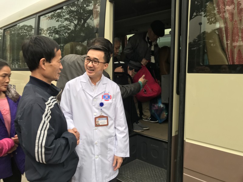 Chia tay các bệnh nhân