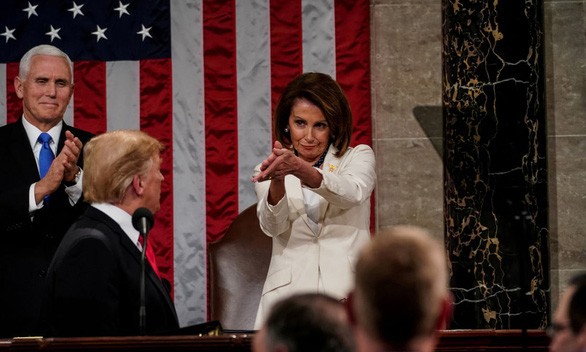 Bà Nancy Pelosi, chủ tịch Hạ viện Mỹ không ủng hộ luận tội Tổng thống D. Trump - Ảnh: REUTERS Bà Nancy Pelosi, chủ tịch Hạ viện Mỹ không ủng hộ luận tội Tổng thống D. Trump - Ảnh: REUTERS