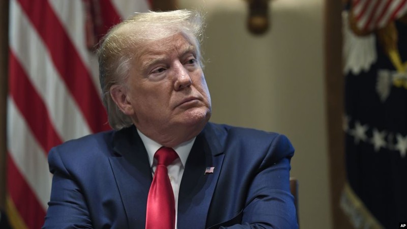 Tổng thống D. Trump đứng trước sự lựa chọn khó khăn: ký hay phủ quyết dự luật về dân chủ và nhân quyền cho Hong Kong.