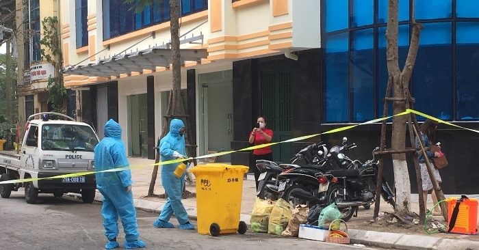 Cuộc sống người dân phường Trúc Bạch trong ngày cách ly thứ hai