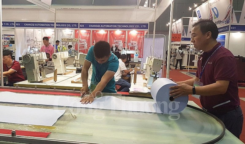 COVID-19 đang đẩy mạnh tốc độ chuyển đổi số nhằm tạo đột phá trong thời gian ngắn nhất- Ảnh báo Công thương. COVID-19 đang đẩy mạnh tốc độ chuyển đổi số nhằm tạo đột phá trong thời gian ngắn nhất- Ảnh báo Công thương.