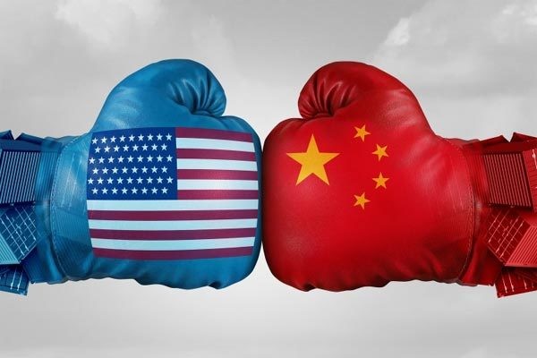 Bài 1: “Mỹ đang trên đà đi đến đối đầu một cách toàn diện với Trung Quốc”