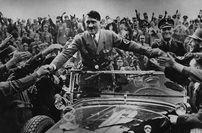 Chỉ trong thời gian ngắn, Hitler đã trở thành thủ tướng Đức, qua đó giúp ông ta hình thành nên Đế chế thứ Ba (Ảnh Thegreateststory)