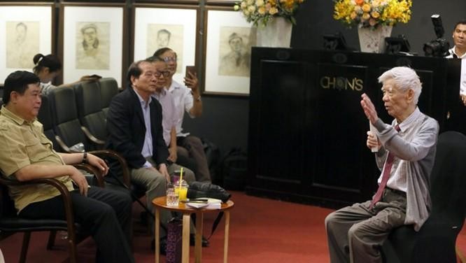 Ông Nguyễn Đình Hương tại Lễ kỷ niệm 90 năm ngày sinh của ông (do CLB Cafe Số tổ chức)- ngày 17/10/2019.