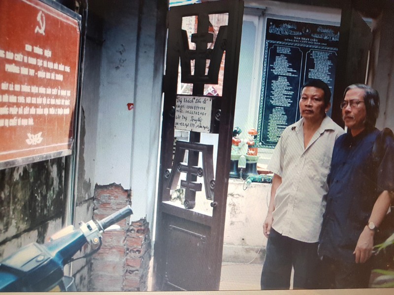 Ông Đặng Văn Tuyến và tác giả. Ông Đặng Văn Tuyến và tác giả.