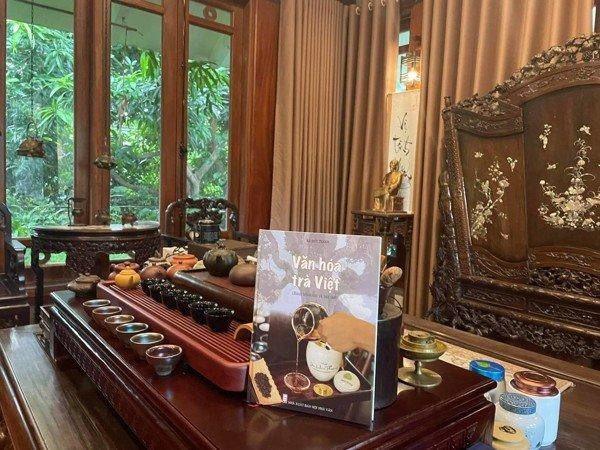 Cuốn sách một công trình nghiên cứu tổng hợp về cây trà nhưng lại cho ta sự lý giải và công thức để phát triển chất lược cuộc sống trong bối cảnh hội nhập quốc tế và tham gia vào chuỗi giá trị toàn cầu.