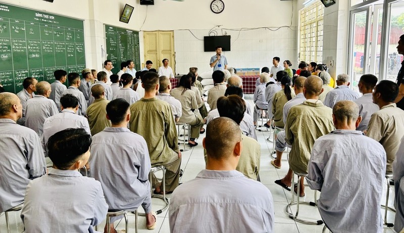 Ha noi tiep nhan 225 nguoi lang thang co nho ve cham soc nuoi duong.jpg