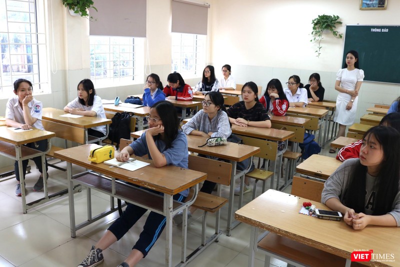 GS. Nguyễn Minh Thuyết:  Không dùng ngân sách nhà nước làm sách giáo khoa là đúng