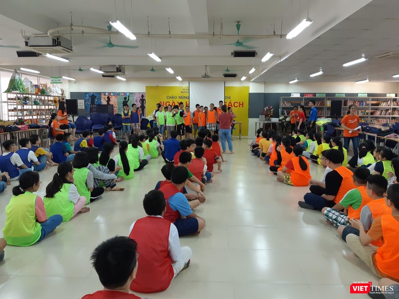 Buổi học "sử dụng mạng xã hội thông minh" tại Trường THCS Dịch Vọng (Cầu Giấy)