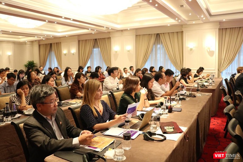 Đại biểu tham dự hội nghị.