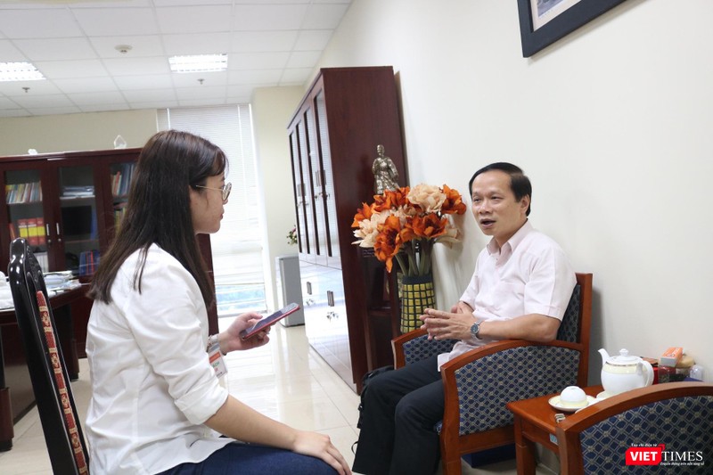 Ông Phạm Tất Thắng trong buổi trò chuyện với VietTimes.