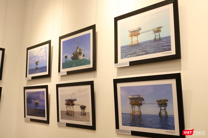 Hình ảnh về nhà giàn tại Trường Sa